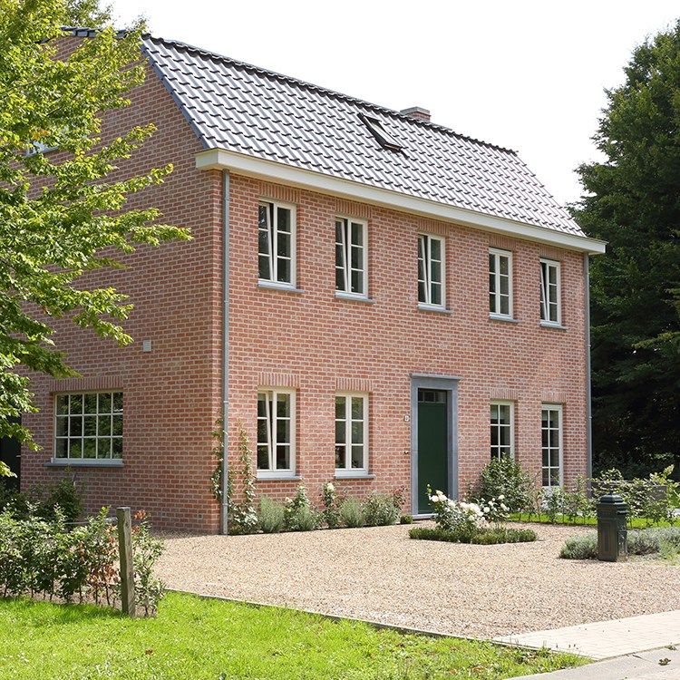 Maison familiale traditionnelle construite à Binche par une entreprise de construction