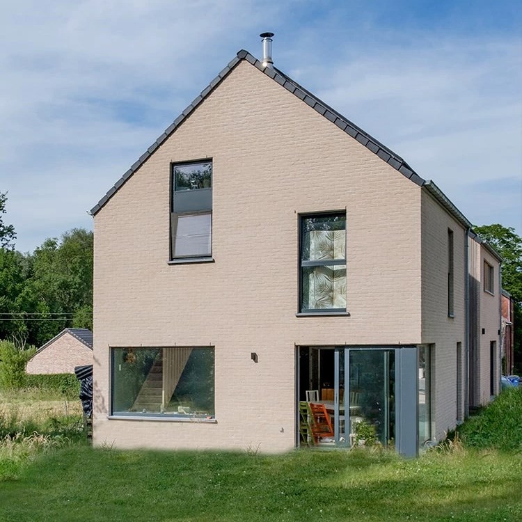 Façade d’une maison neuve à Wavre signée par une entreprise de construction belge