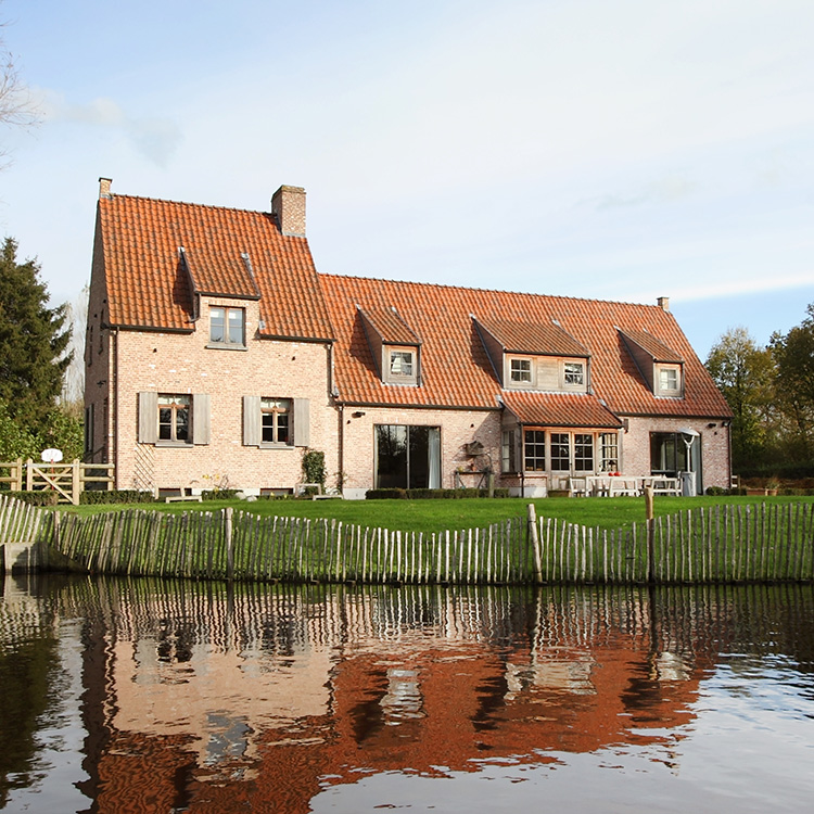 Maison traditionnelle construite par une entreprise de construction à Gembloux